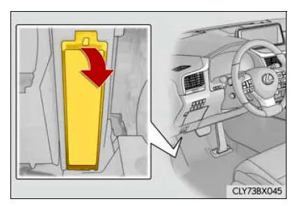 Розташування блоку запобіжників у салоні Lexus RX 350