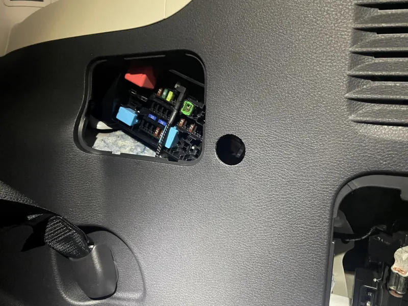 Монтажний блок Toyota Sienna 4