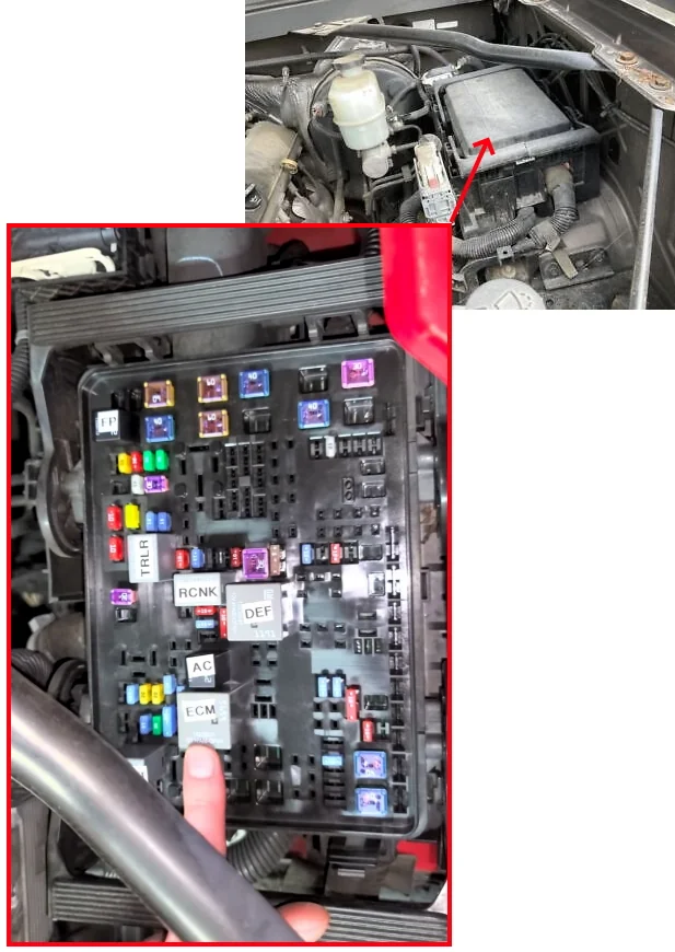 блок предохранителей и реле под капотом Chevrolet Silverado 3G